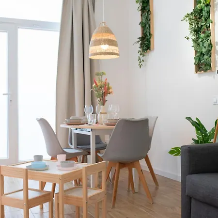 Spacious 75m Family Near Ave And Free Parking Apartment Valencia