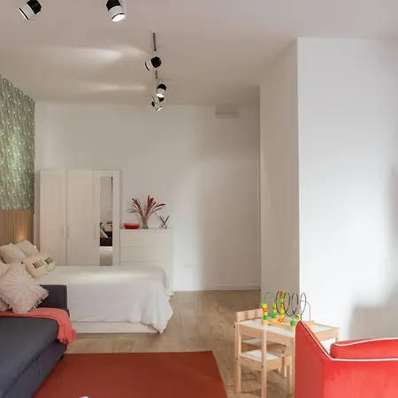 Spacious 75m Family Near Ave And Free Parking Apartment *