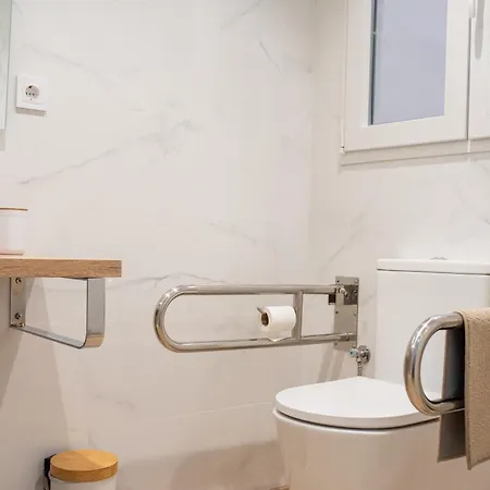 Apartment Spacious 75m Family Near Ave And Free Parking